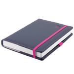 Diár ELASTIC denný B6 2025 - grafit/magenta gumička
